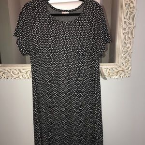 BNWT LuLaRoe Carly Dress Size XL Black Background